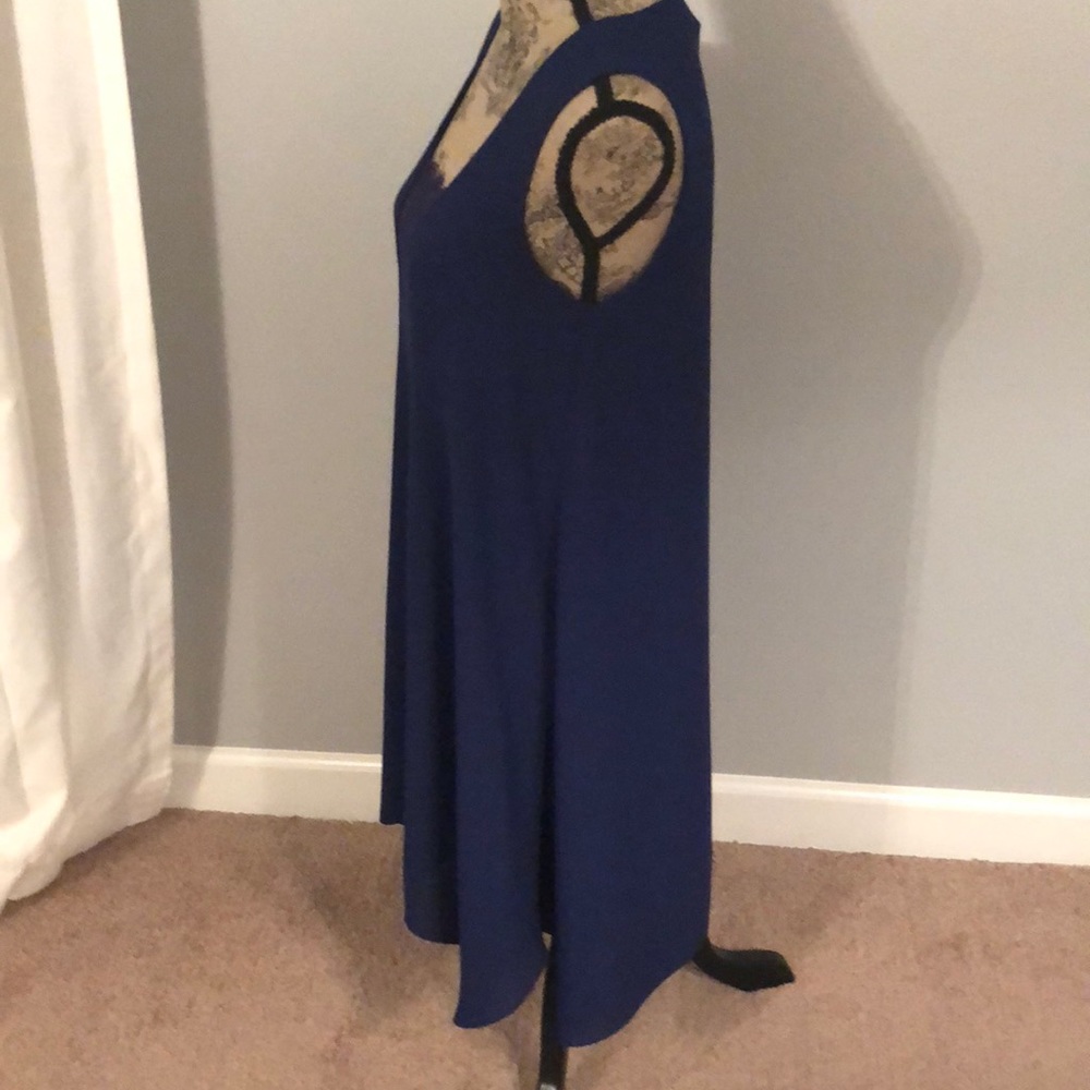 Dress - Picture 4 of 7